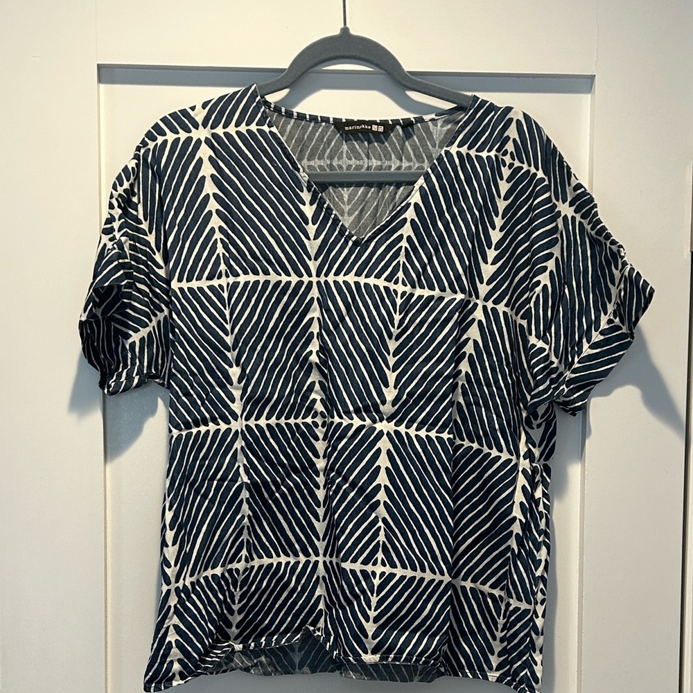 Marimekko Navy Blue & White V-Neck Short Sleeve Cotton Shirt - Picture 3 of 5